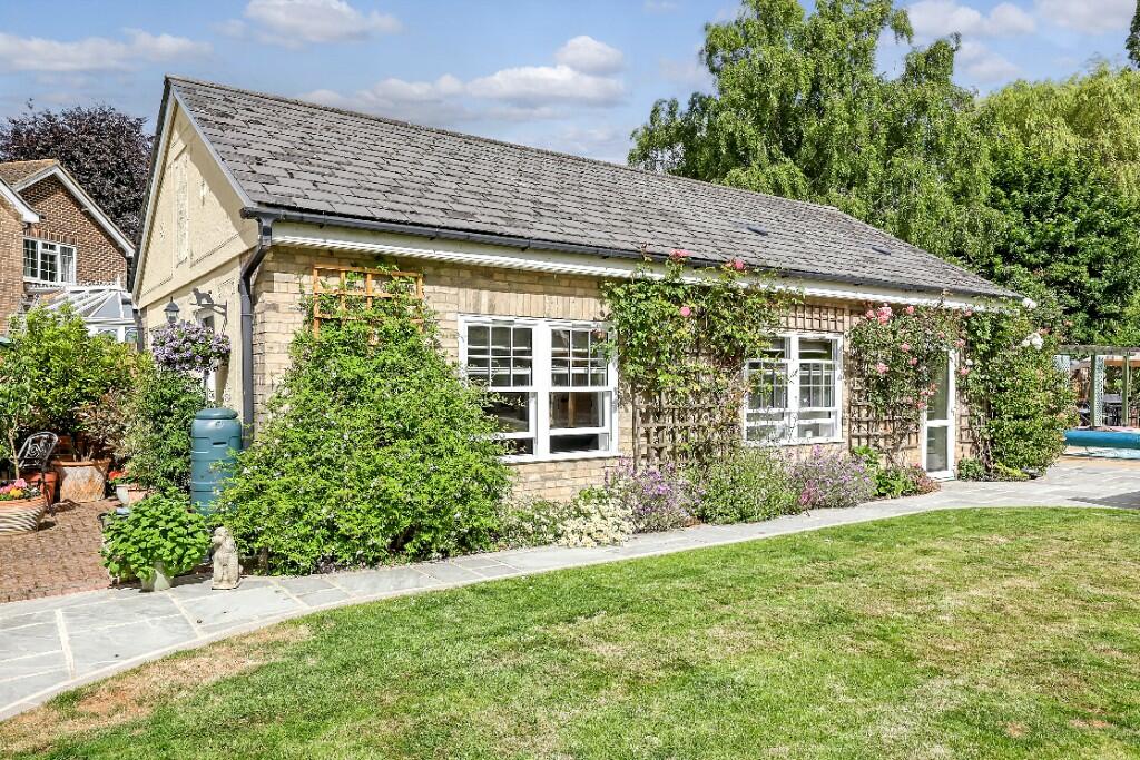 Additional property image - Billericay Road, Herongate, Brentwood, Essex, CM13