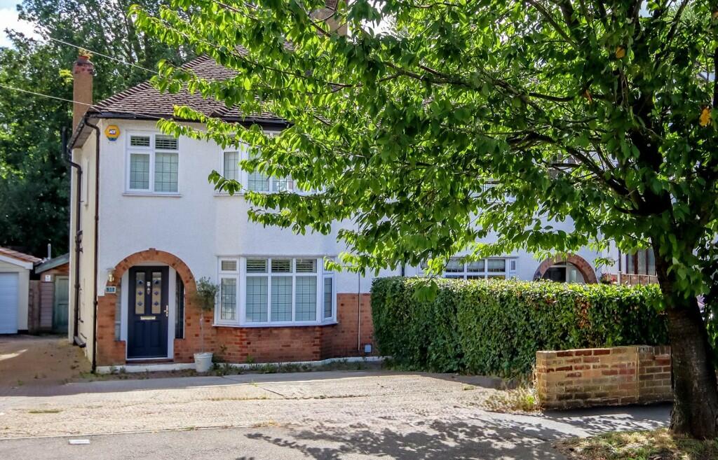 3 bedroom semi-detached house for sale in Friars Avenue, Shenfield ...