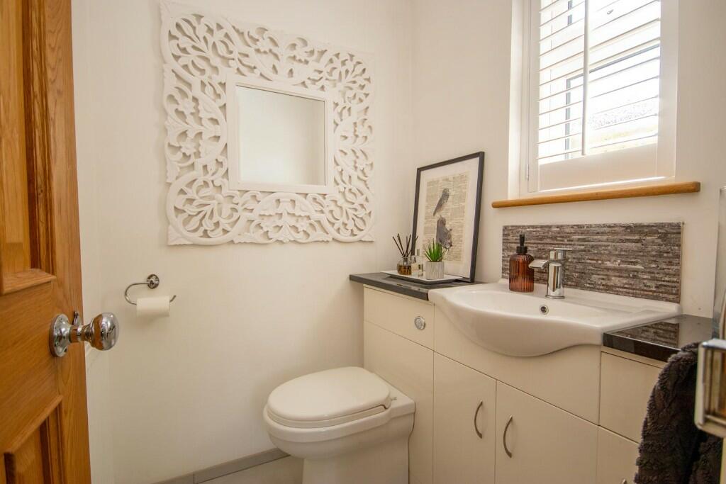 Additional property image - Rayleigh Road, Hutton, Brentwood, Essex, CM13