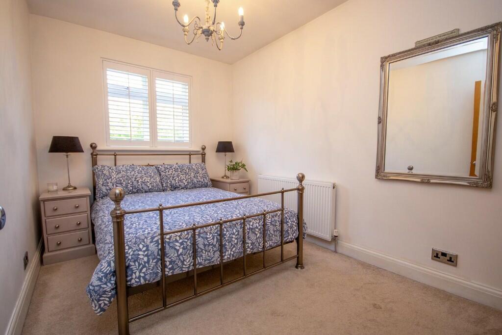 Additional property image - Rayleigh Road, Hutton, Brentwood, Essex, CM13