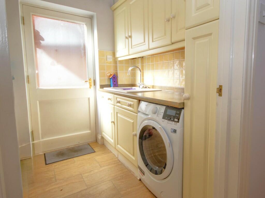 Additional property image - Priests Lane, Shenfield, Brentwood, Essex, CM15