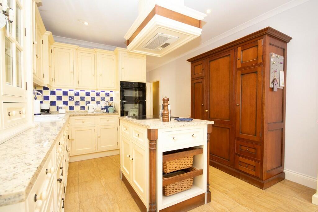 Additional property image - Priests Lane, Shenfield, Brentwood, Essex, CM15