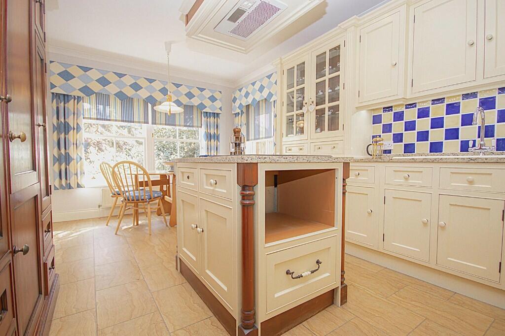 Additional property image - Priests Lane, Shenfield, Brentwood, Essex, CM15