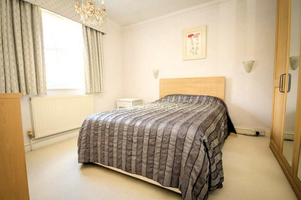 Additional property image - Priests Lane, Shenfield, Brentwood, Essex, CM15