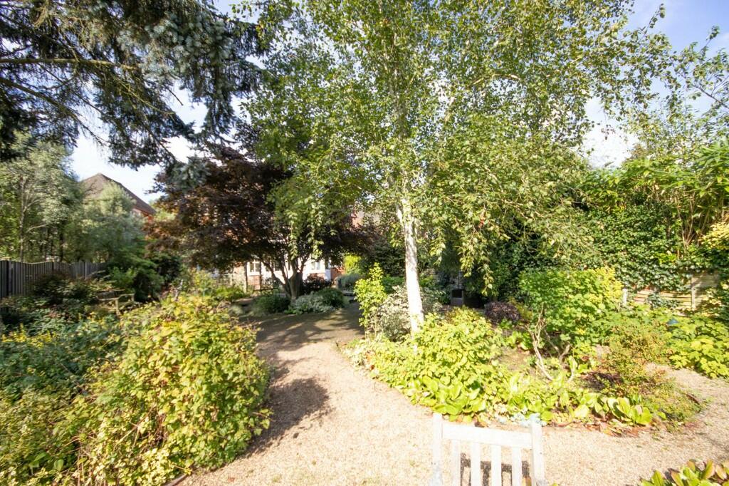 Additional property image - Priests Lane, Shenfield, Brentwood, Essex, CM15