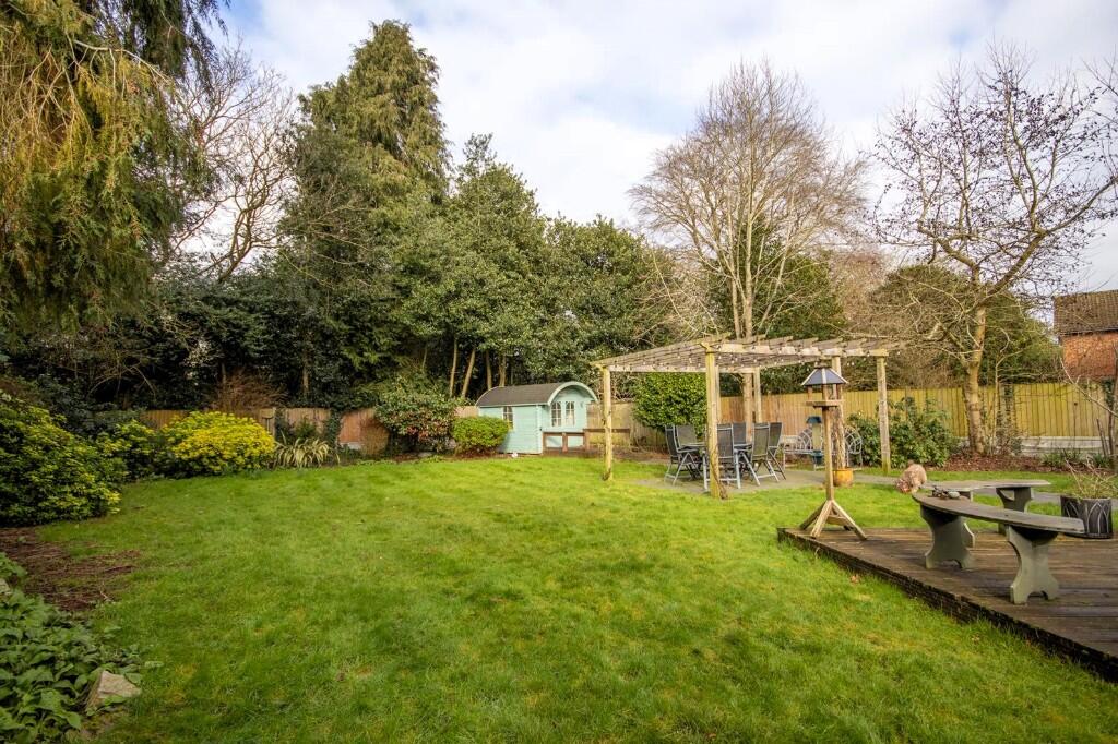 Additional property image - Shenfield Road, Shenfield, Brentwood, Essex, CM15