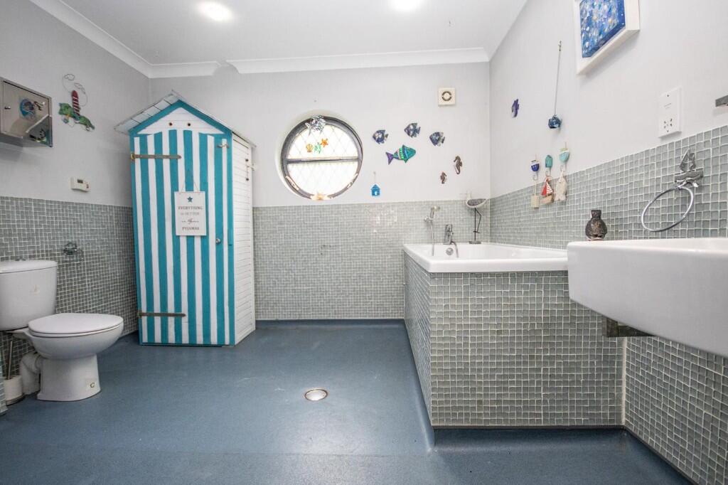 Additional property image - Shenfield Road, Shenfield, Brentwood, Essex, CM15