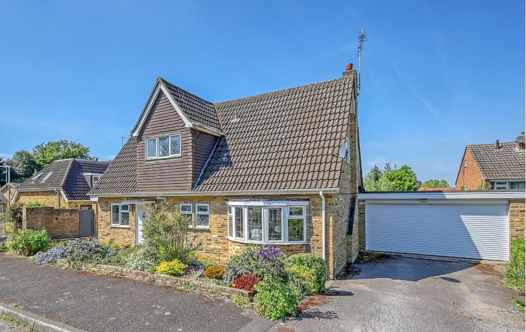 Main image of property: Wren Place, Brentwood, Essex, CM14