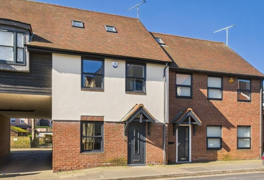 Main image of property: Chapel Street, Billericay, Essex, CM12