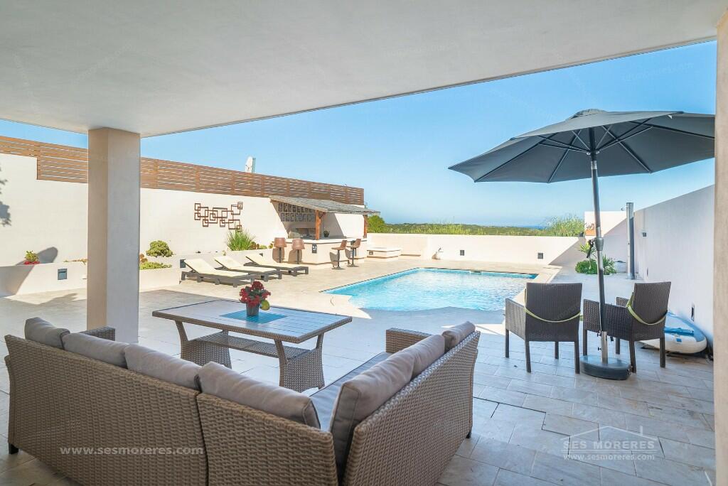 4 bedroom semidetached villa for sale in Cala Llonga, Menorca