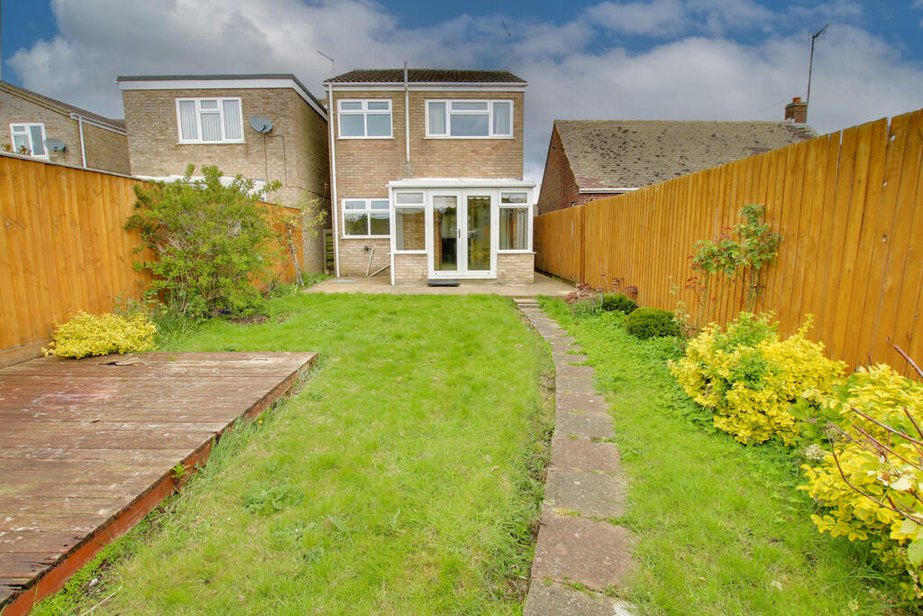 3 bedroom detached house for sale in Elliott Road, March, PE15