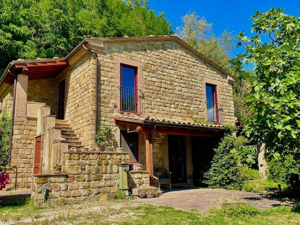 2 bedroom character property for sale in San Ginesio, Macerata, Le