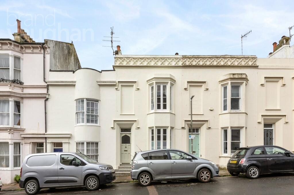 3 bedroom terraced house for sale in Temple Street, Brighton, East Sussex, BN1