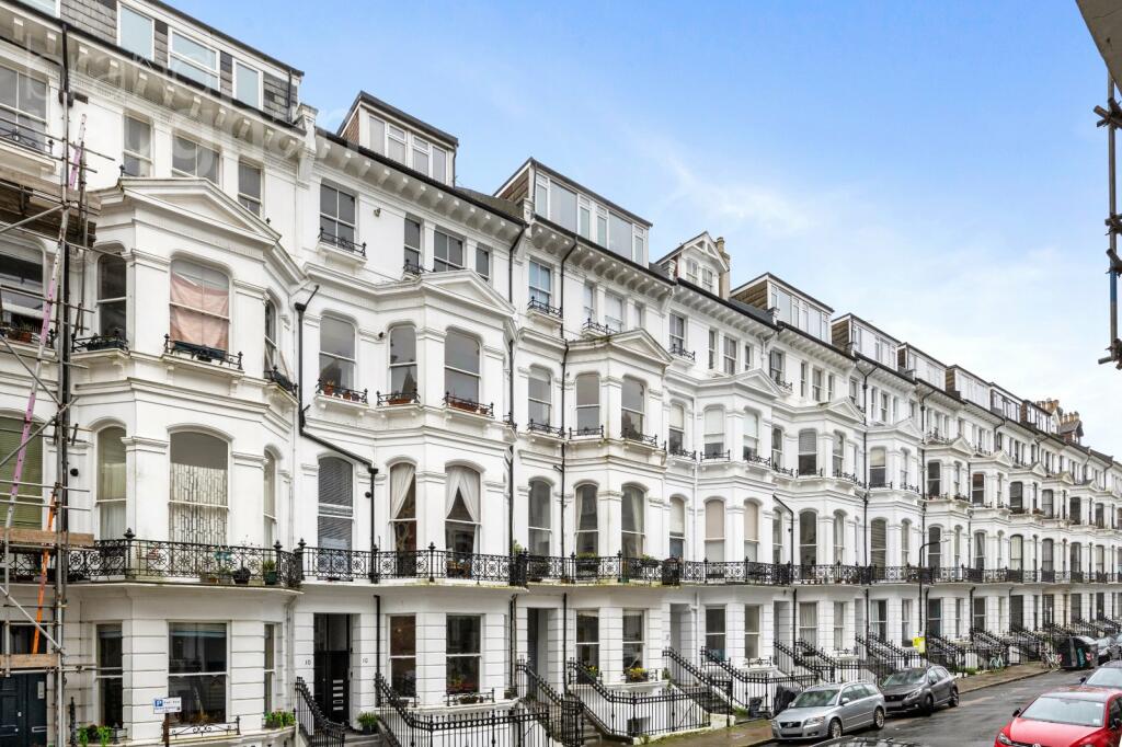2 bedroom flat for sale in St Michaels Place, Brighton, East Sussex, BN1
