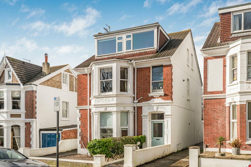 2 bedroom flat for sale in Hove Park Villas, Hove, East Sussex, BN3