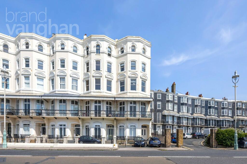 3 bedroom flat for rent in Marine Parade, Brighton, East Sussex, BN2