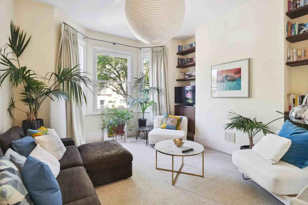 Main image of property: Avington Grove, Penge