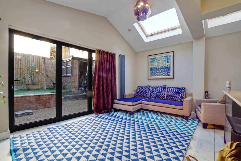 Main image of property: Pheonix Road, Penge
