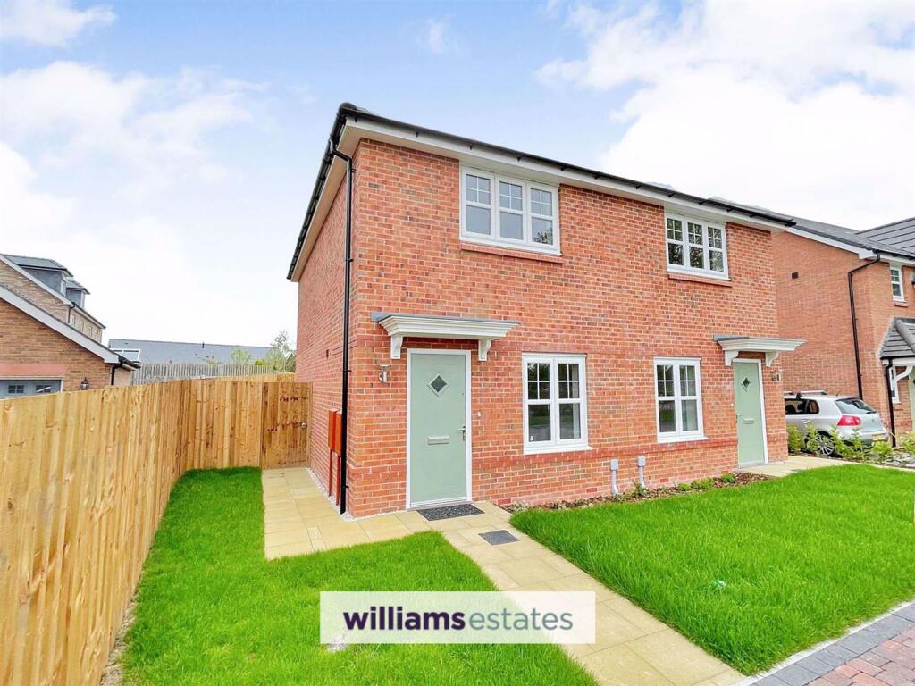 Main image of property: Lon Y Gadeirlan, St Asaph