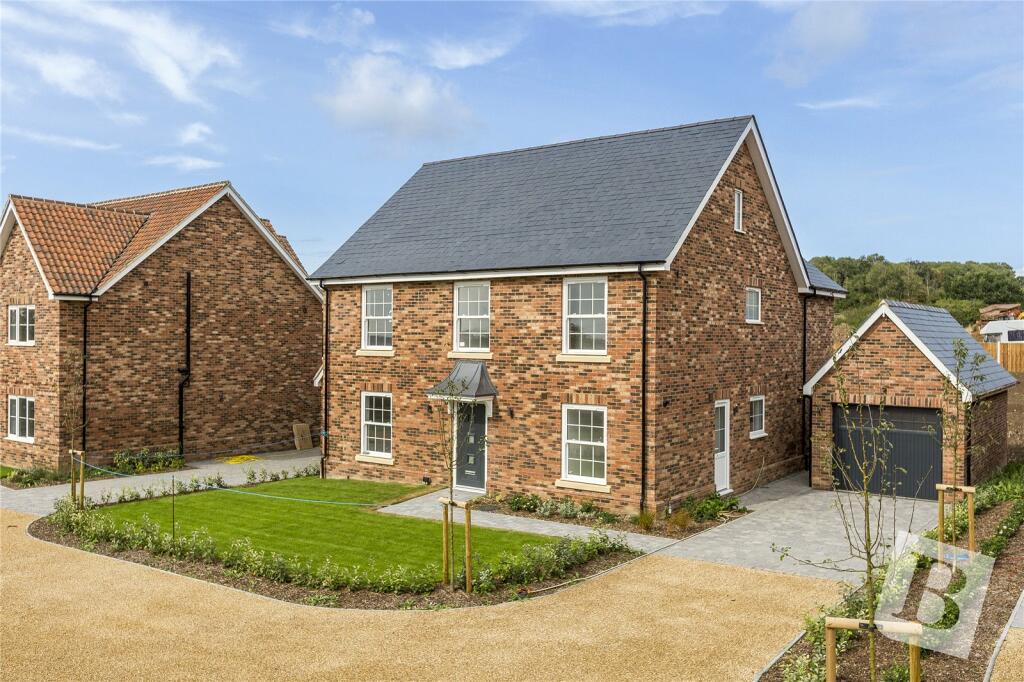 6 bedroom detached house for sale in Woodham Road, Stow Maries