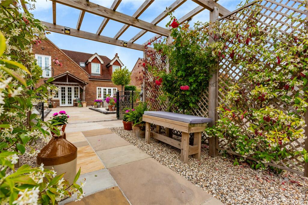Additional property image - Main Road, Bicknacre, CM3