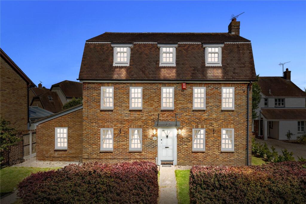 Main image of property: Inchbonnie Road, South Woodham Ferrers, CHELMSFORD, Essex, CM3