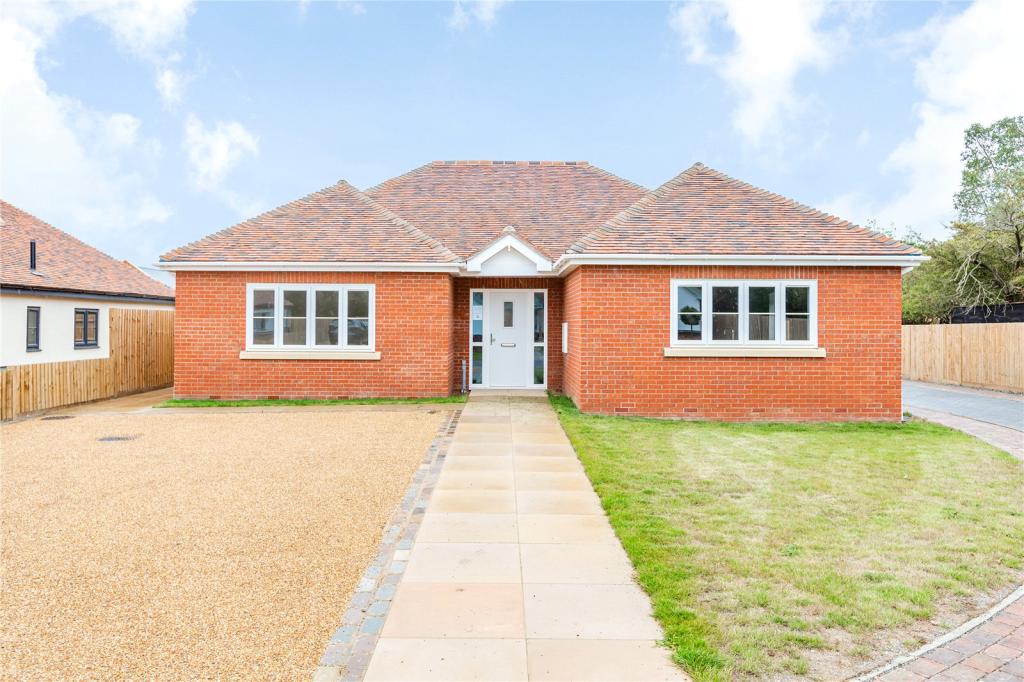 3 bedroom bungalow for sale in Charwood Mews, BurnhamonCrouch, CM0