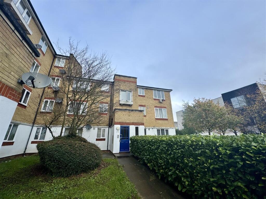 Main image of property: Dadswood, Harlow, Essex, CM20