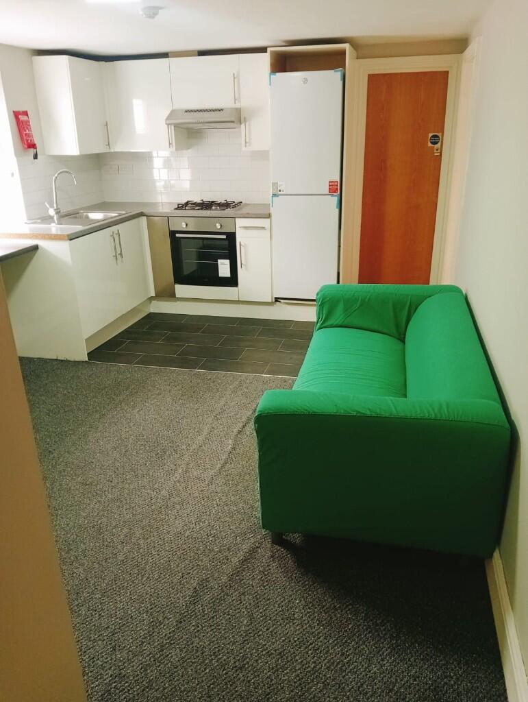 Main image of property: flat 5 Pen-y-wain Road, Cardiff(City), CF24