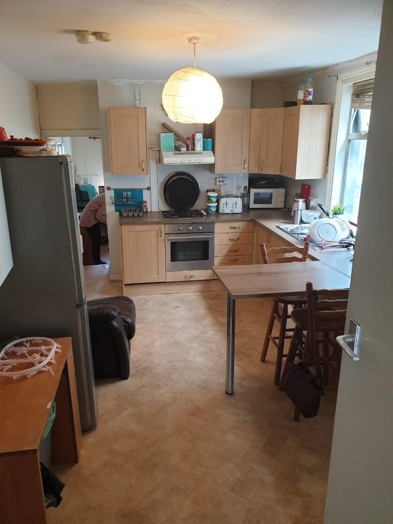 Additional property image - Corporation Road, Cardiff, Cardiff (County of), CF11