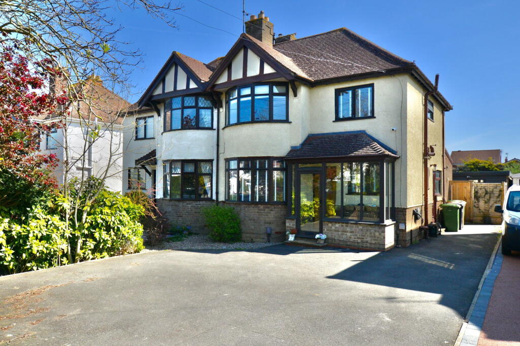 Main image of property: Cheltenham Road, Evesham, WR11 2LF