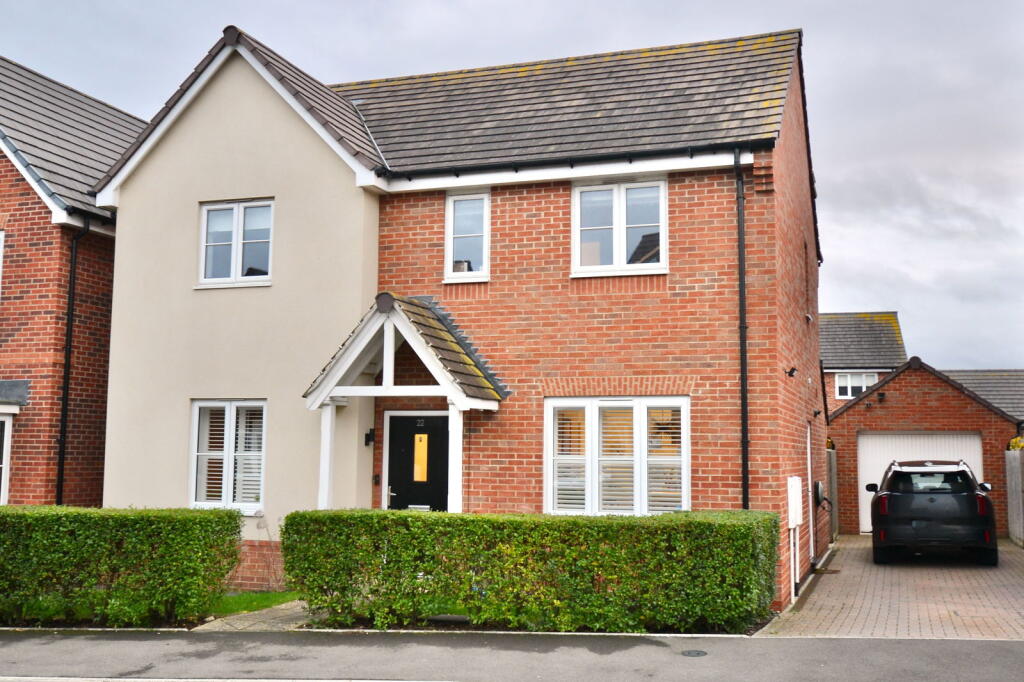 Main image of property: Enstone Way, Hampton, Evesham, WR11 2RZ