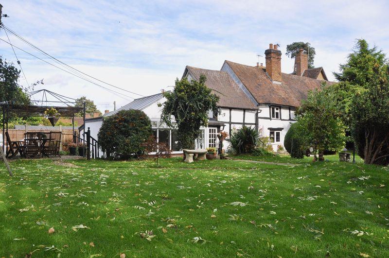 3 bedroom semidetached house for sale in Cobweb Cottage, Evesham Road