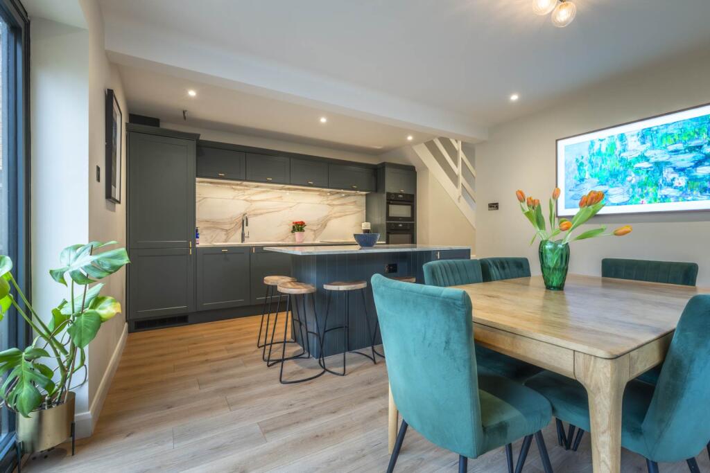 Main image of property: Fernhurst Crescent, Southborough, Tunbridge Wells