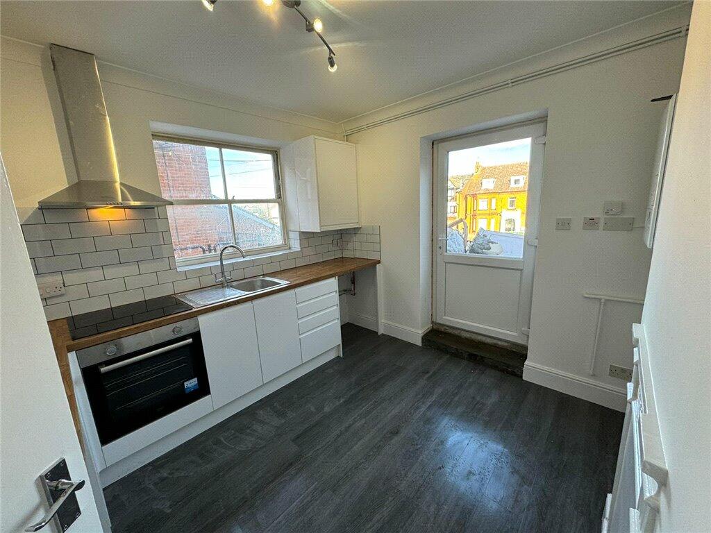 3 Bedroom Maisonette For Sale In Albert Walk, Felixstowe, Suffolk, Ip11