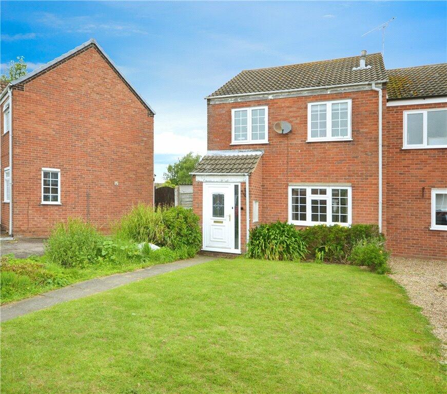 3 bedroom semidetached house for sale in Langstons, Trimley St. Mary