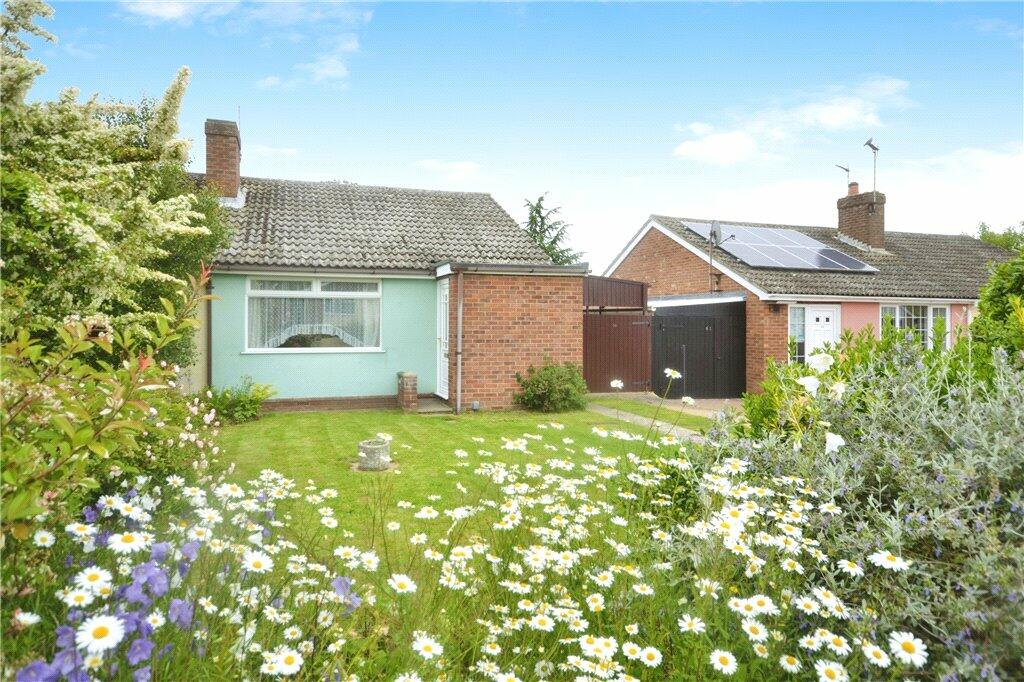 2 bedroom bungalow for sale in New Road, Trimley St. Mary, Felixstowe, IP11