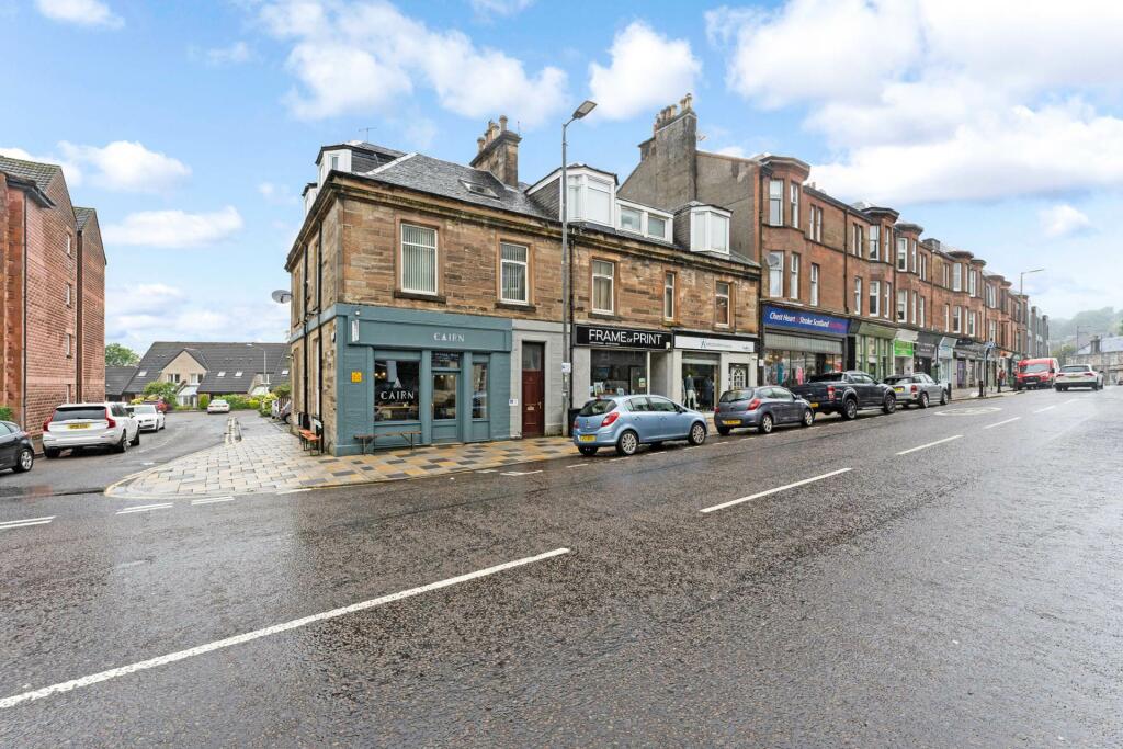 3 bedroom apartment for sale in Drumpellier Place, Lochwinnoch Road