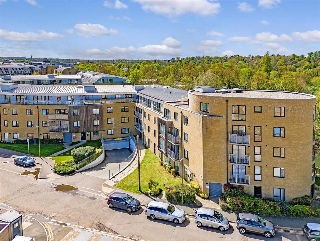 Main image of property: Smeaton Court, Hertford, Hertfordshire, SG13