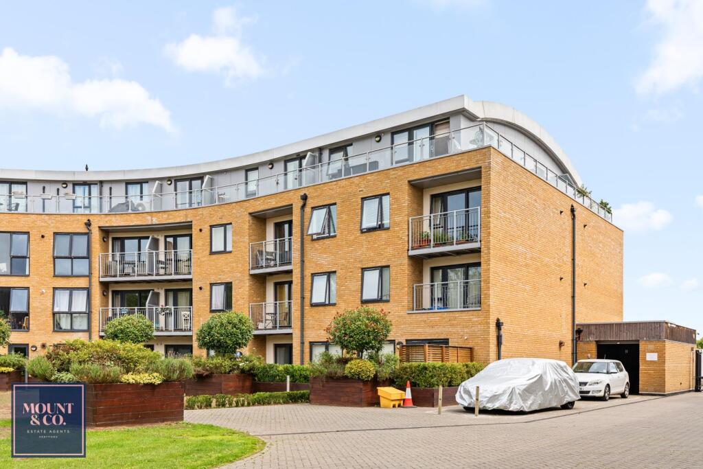 Main image of property: Smeaton Court, Hertford, Hertfordshire, SG13