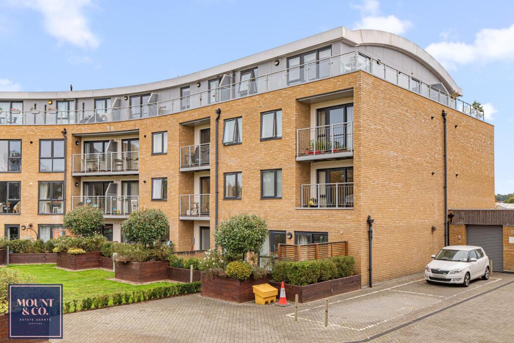 Main image of property: Smeaton Court, Hertford, Hertfordshire, SG13