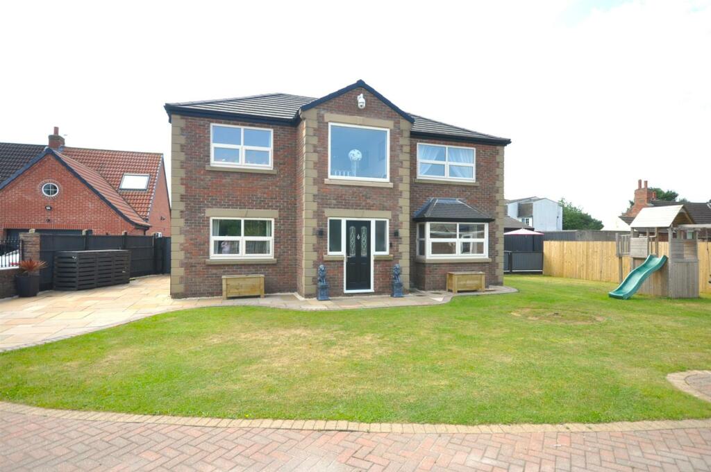Main image of property: Victoria Close, Thorne, Doncaster