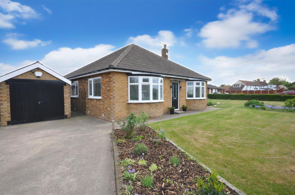 Main image of property: Broad Lane, Sykehouse, DN14 9AU