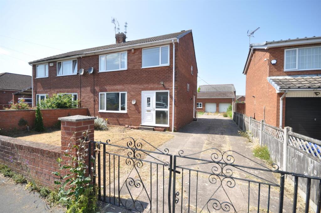 Main image of property: Lower Kenyon Street, Thorne, Doncaster