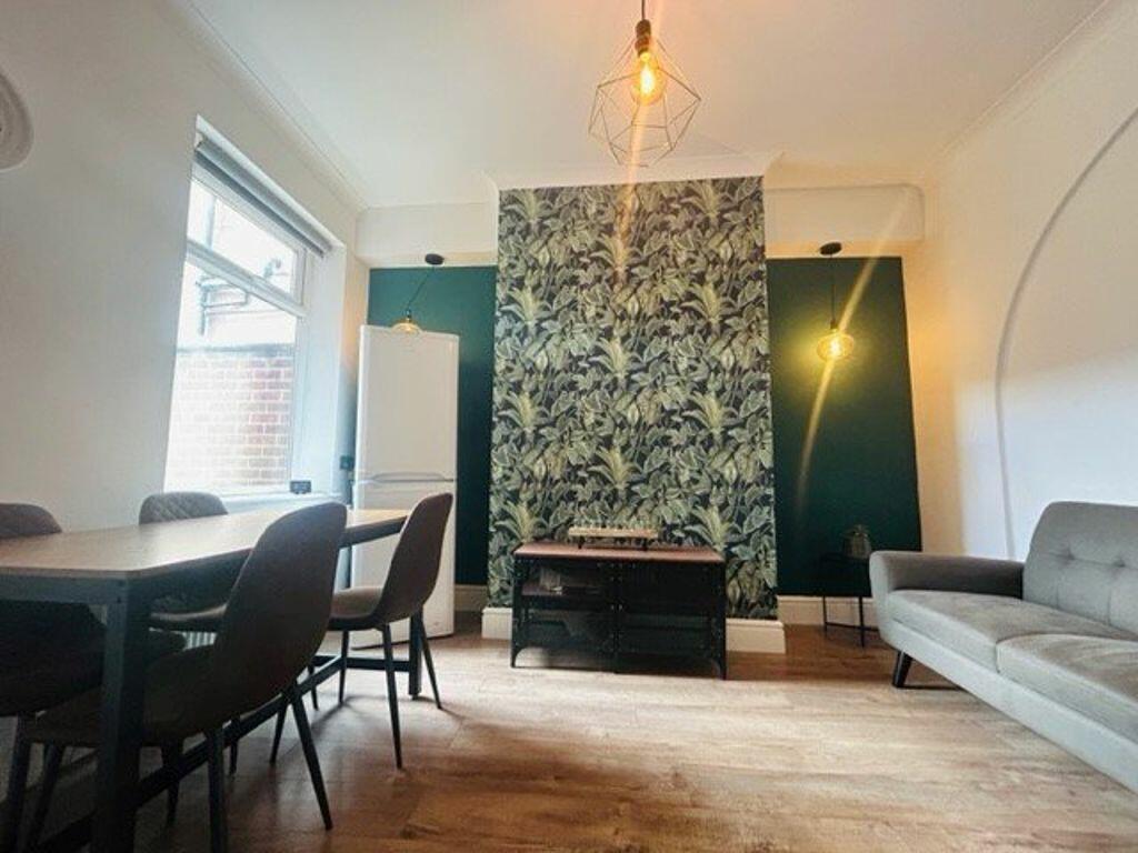 3 bedroom house for rent in Brough Street, DE22