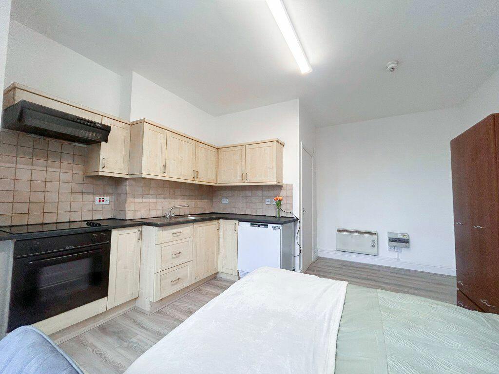 Additional property image - Studio Flat - Uttoxeter New Road