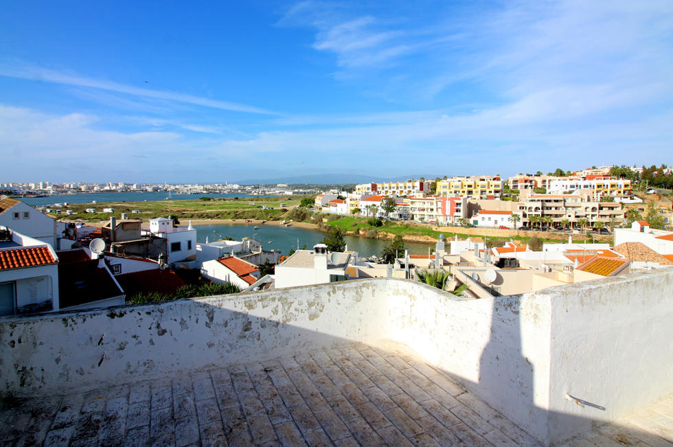 3 bedroom house for sale in Ferragudo, Algarve, Portugal