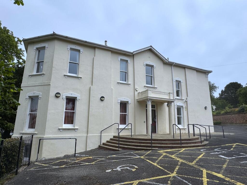 Main image of property: 9 Belle Vue Road, Paignton, Devon, TQ4 6ES