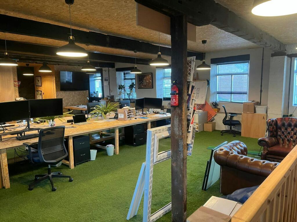 WhatsApp Image 20250102 at 194204_1cb66d8f.jpg