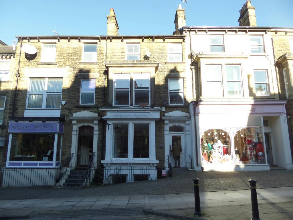 Main image of property: 16 Cheltenham Parade, Harrogate, HG1 1DB